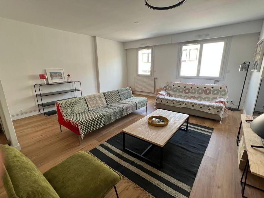 Superbe Appartement Avec Parking ลาโรแชล ภายนอก รูปภาพ