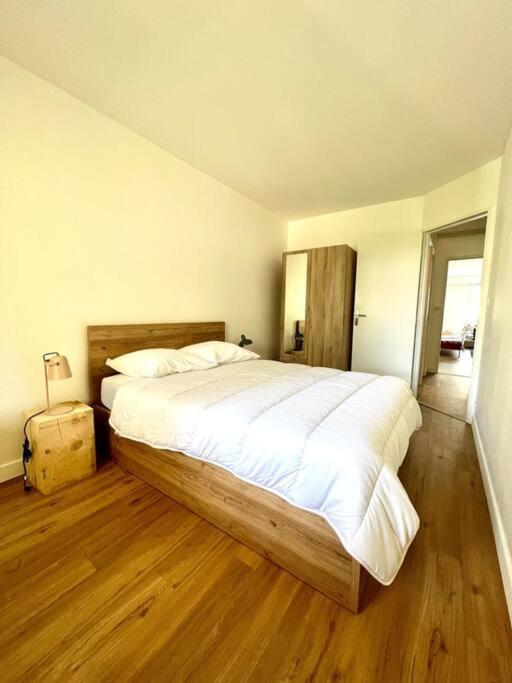Superbe Appartement Avec Parking ลาโรแชล ภายนอก รูปภาพ