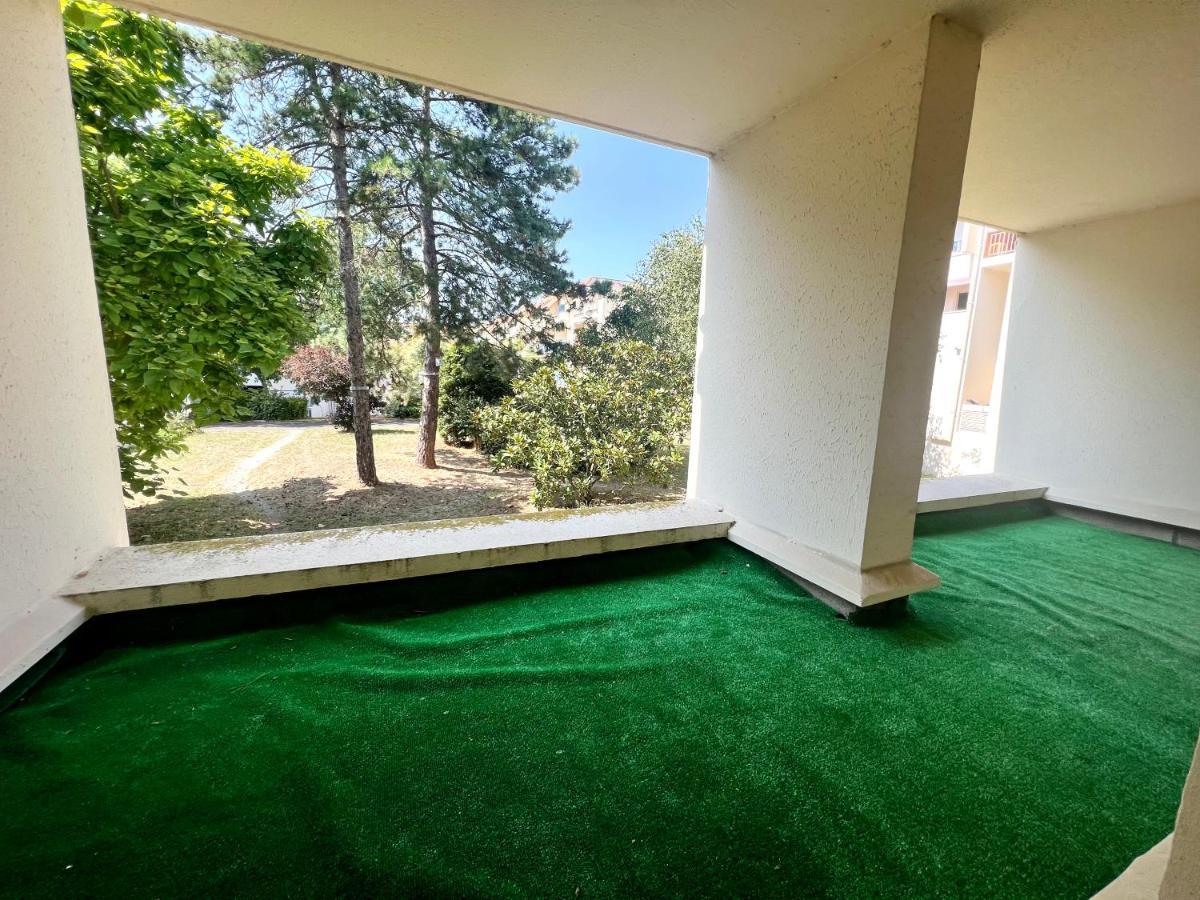 Superbe Appartement Avec Parking ลาโรแชล ภายนอก รูปภาพ
